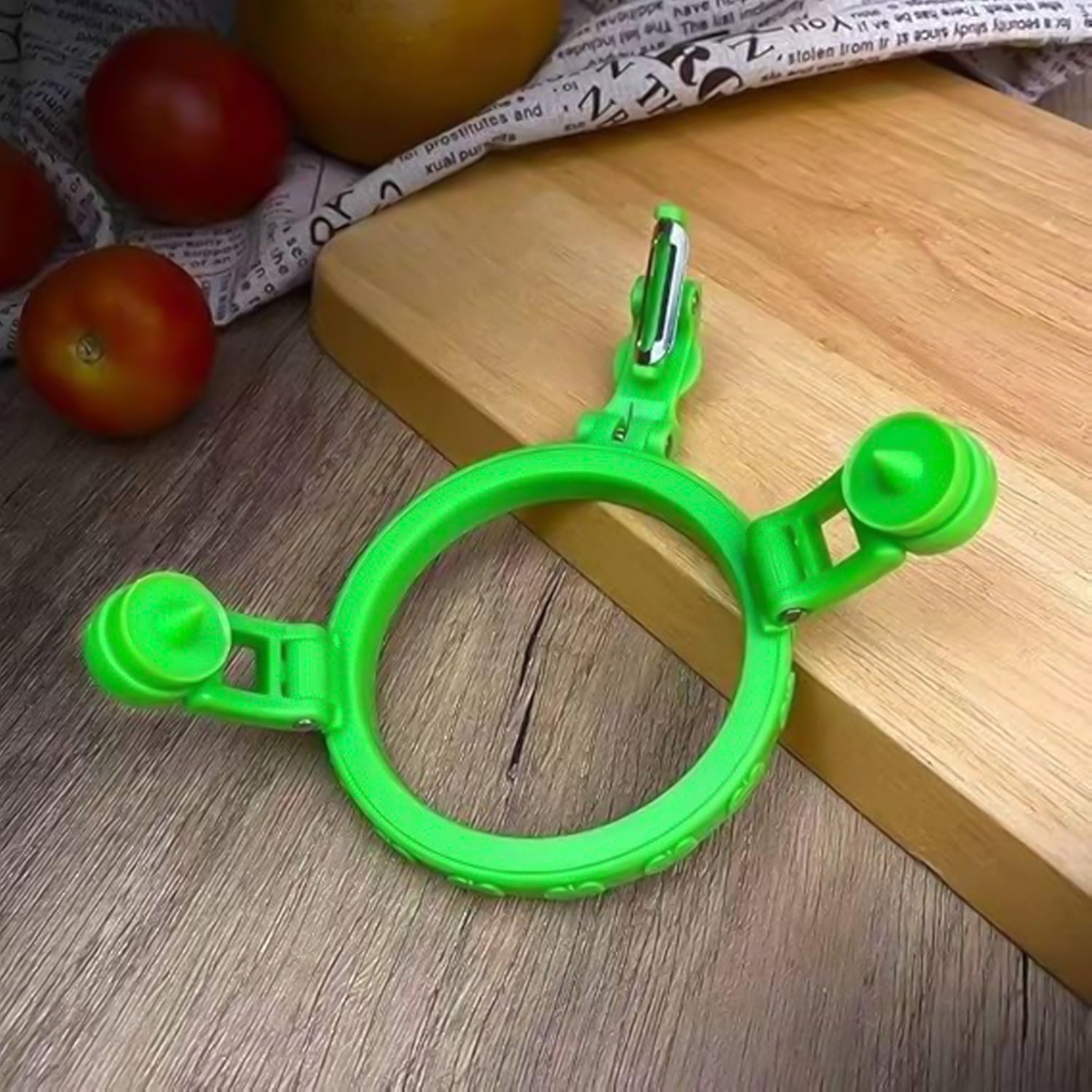 Apple Peeling Apple Peeling